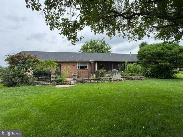 9520 CARLISLE RD, Dillsburg, PA 17019