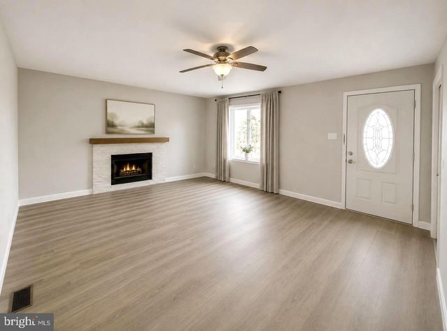 9520 CARLISLE RD, Dillsburg, PA 17019