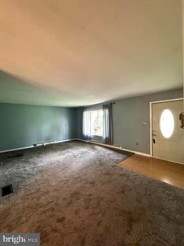 9520 CARLISLE RD, Dillsburg, PA 17019