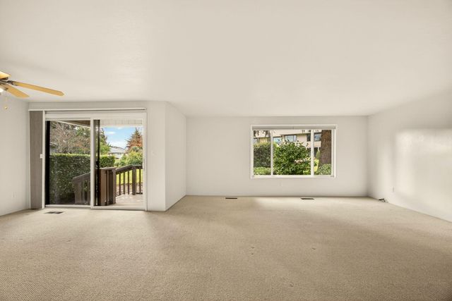 206 Mount Echo Drive, Medford, OR 97504