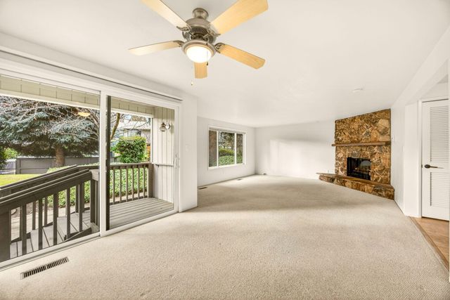 206 Mount Echo Drive, Medford, OR 97504