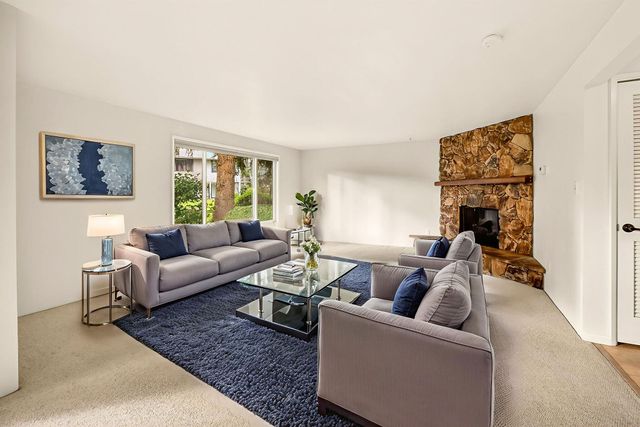 206 Mount Echo Drive, Medford, OR 97504