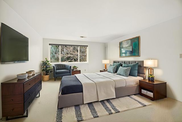 206 Mount Echo Drive, Medford, OR 97504