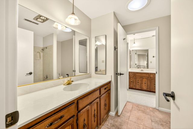 206 Mount Echo Drive, Medford, OR 97504