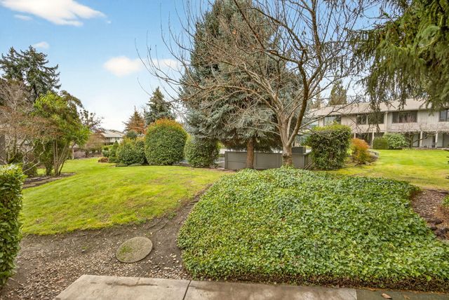 206 Mount Echo Drive, Medford, OR 97504