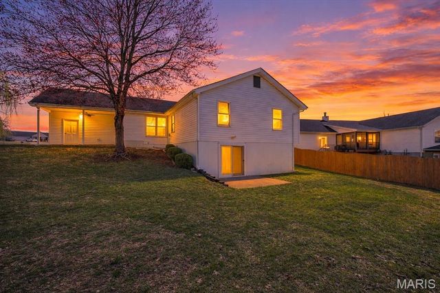 3027 Almond Tree Drive, St Peters, MO 63376