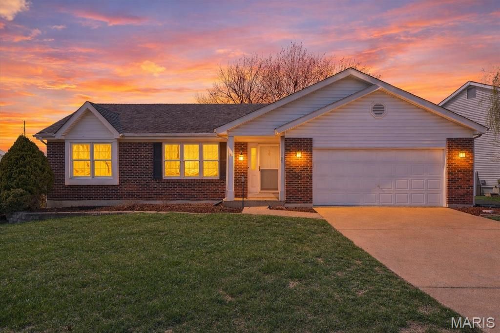 3027 Almond Tree Drive, St Peters, MO 63376