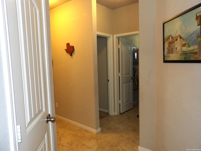 930 PUMPKIN RDG, New Braunfels, TX 78130