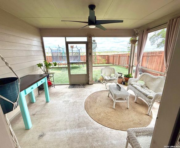 930 PUMPKIN RDG, New Braunfels, TX 78130