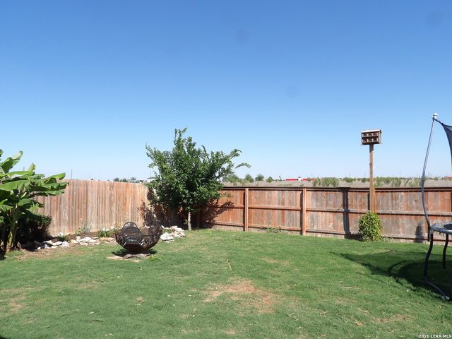930 PUMPKIN RDG, New Braunfels, TX 78130