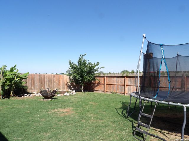 930 PUMPKIN RDG, New Braunfels, TX 78130