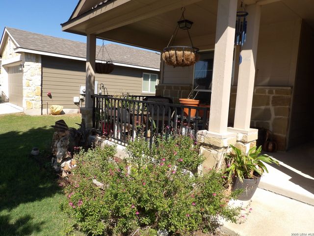 930 PUMPKIN RDG, New Braunfels, TX 78130