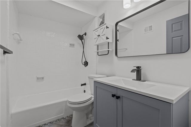 546 CARRIAGE CIR., Pennsbury, PA 15205