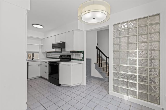 546 CARRIAGE CIR., Pennsbury, PA 15205