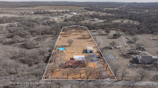 310 Centeridge Lane, Graham, TX 76450
