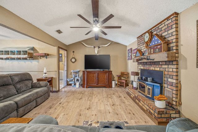 310 Centeridge Lane, Graham, TX 76450