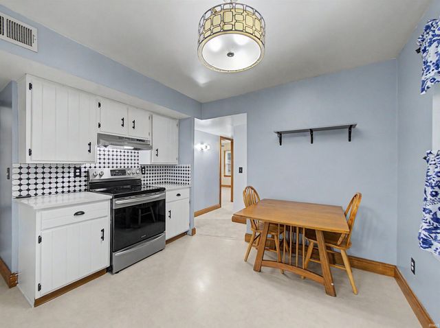 2700 Vogel Road, Evansville, IN 47711