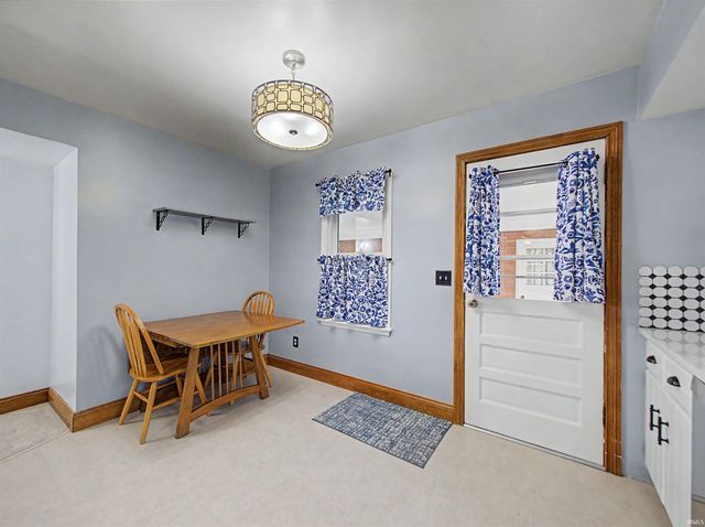 2700 Vogel Road, Evansville, IN 47711