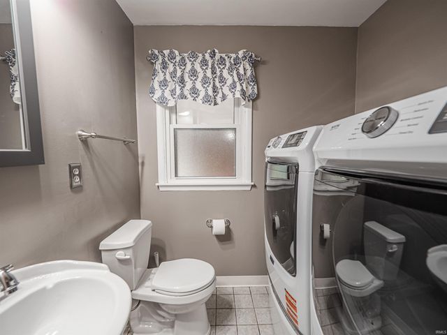 2700 Vogel Road, Evansville, IN 47711