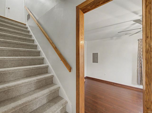 2700 Vogel Road, Evansville, IN 47711