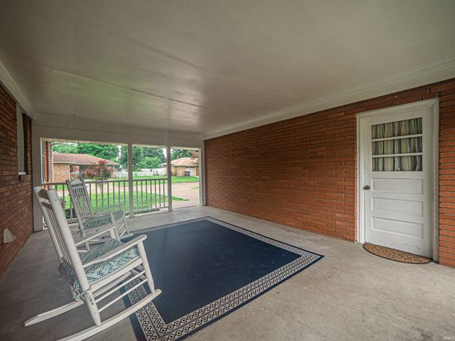 2700 Vogel Road, Evansville, IN 47711