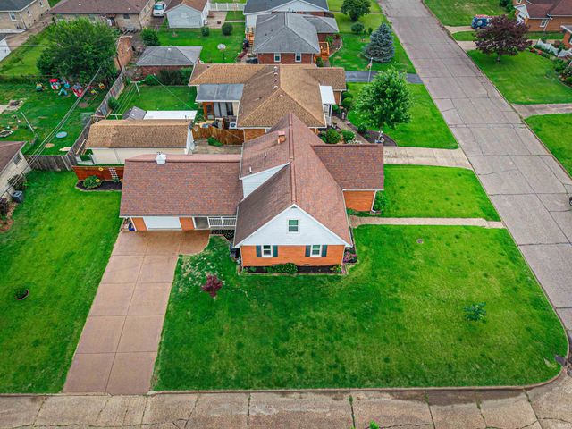 2700 Vogel Road, Evansville, IN 47711