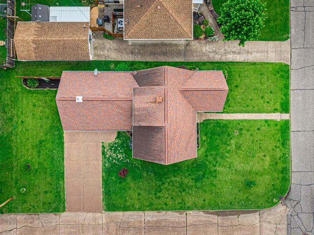 2700 Vogel Road, Evansville, IN 47711