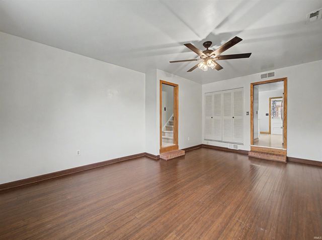 2700 Vogel Road, Evansville, IN 47711