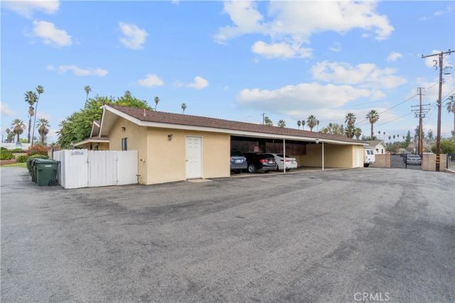 534 Roosevelt Road N, Redlands, CA 92374