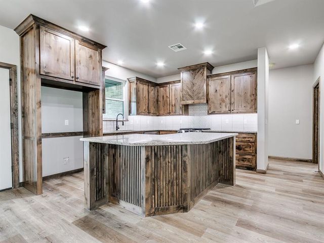 705 E Kennedy Street, Lexington, OK 73051