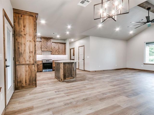 705 E Kennedy Street, Lexington, OK 73051