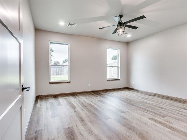 705 E Kennedy Street, Lexington, OK 73051