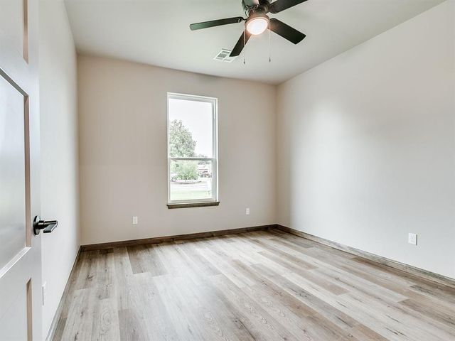 705 E Kennedy Street, Lexington, OK 73051