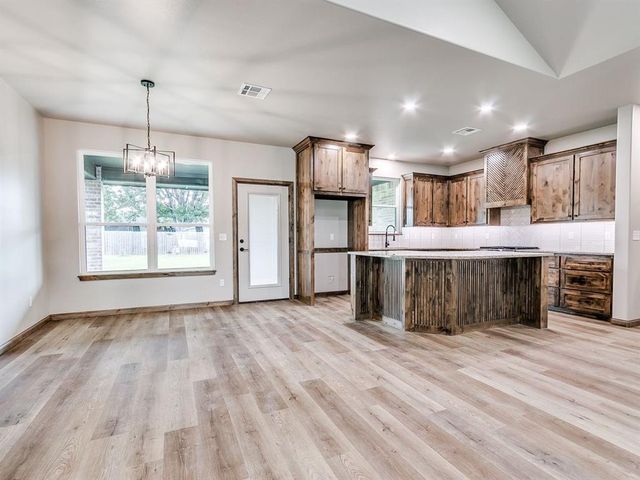 705 E Kennedy Street, Lexington, OK 73051