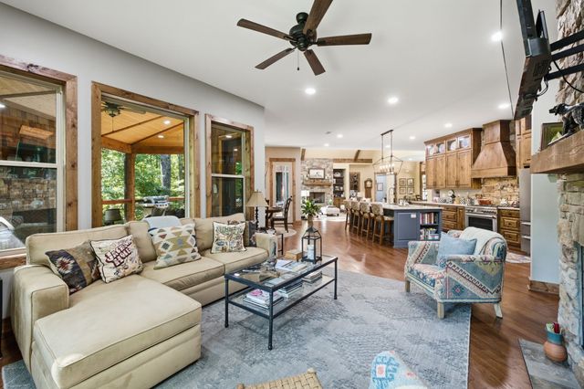 40 Trussell Creek Trl, Monteagle, TN 37356