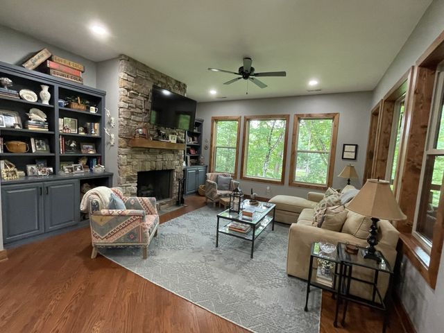 40 Trussell Creek Trl, Monteagle, TN 37356