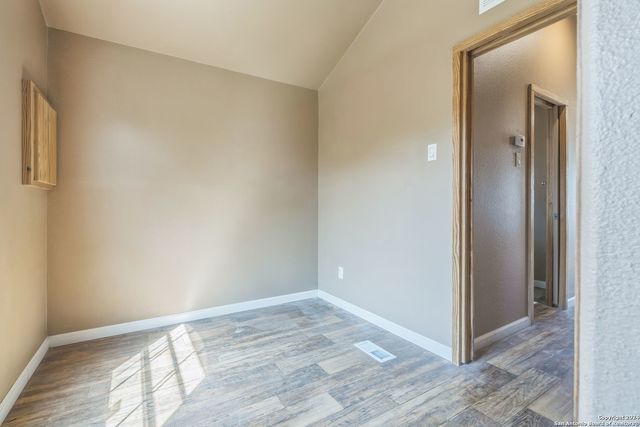 2046 Dry Creek, Canyon Lake, TX 78133