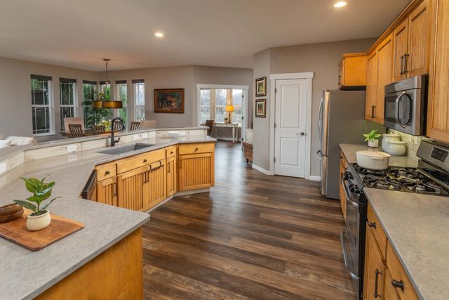 1008 NW 15th Street, Redmond, OR 97756