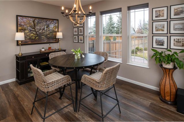 1008 NW 15th Street, Redmond, OR 97756