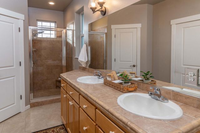 1008 NW 15th Street, Redmond, OR 97756