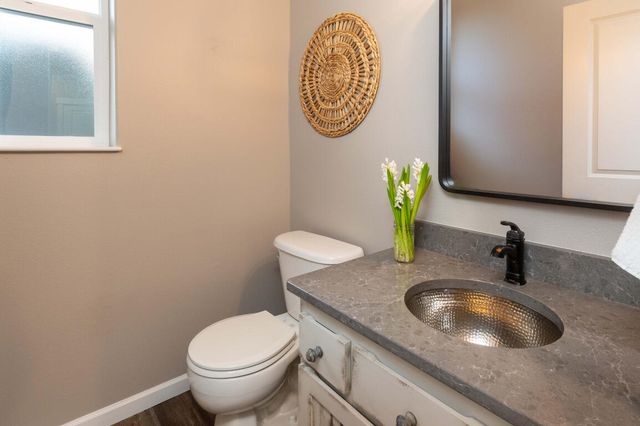 1008 NW 15th Street, Redmond, OR 97756