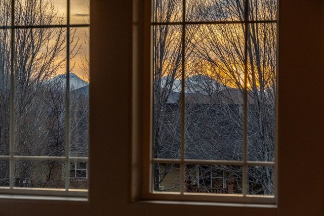 1008 NW 15th Street, Redmond, OR 97756