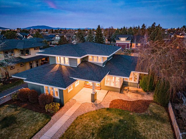 1008 NW 15th Street, Redmond, OR 97756