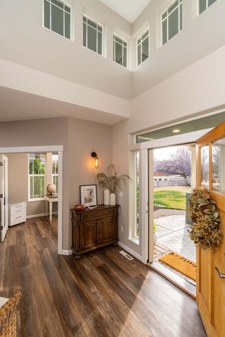 1008 NW 15th Street, Redmond, OR 97756