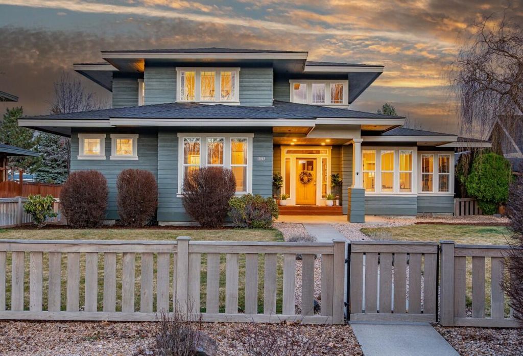 1008 NW 15th Street, Redmond, OR 97756