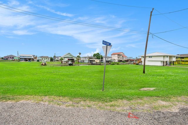 106 Jolly Boat Lane, Freeport, TX 77541