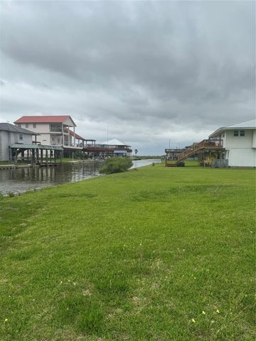 106 Jolly Boat Lane, Freeport, TX 77541