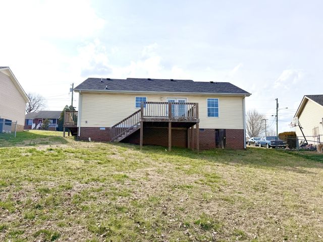 935 Lindsey Dr, Clarksville, TN 37042