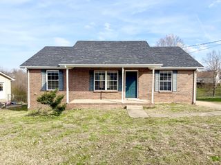 935 Lindsey Dr, Clarksville, TN 37042