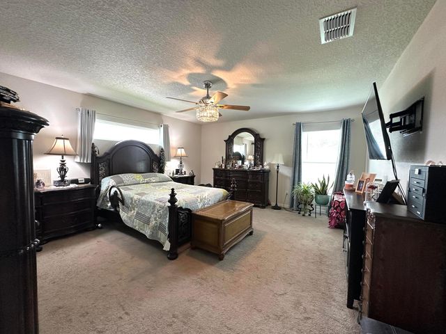 15329 SW 65th Ter Road, Ocala, FL 34473